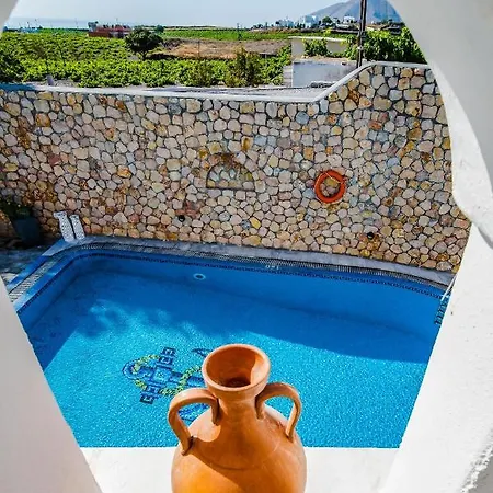 Stavros Apartmanhotel 3*